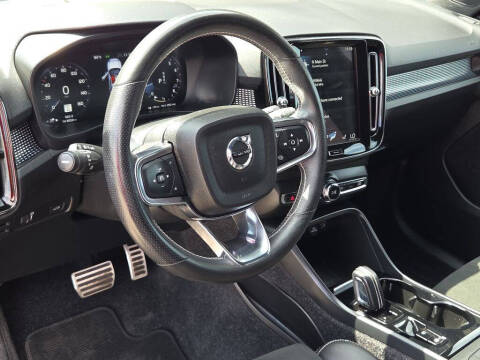 2021 Volvo XC40 T5 R-Design