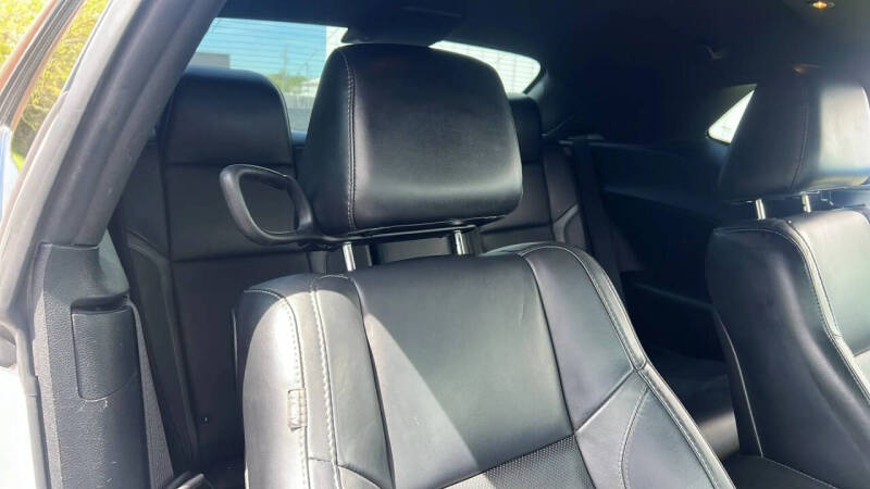 2015 Dodge Challenger SXT Plus