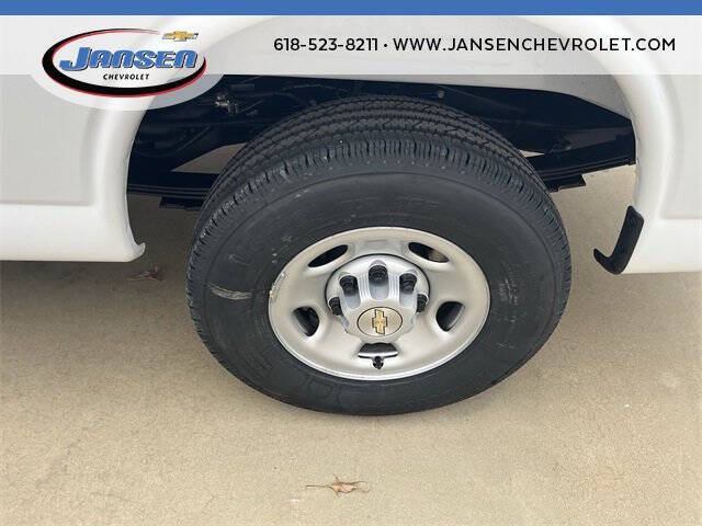 2025 Chevrolet Express 2500