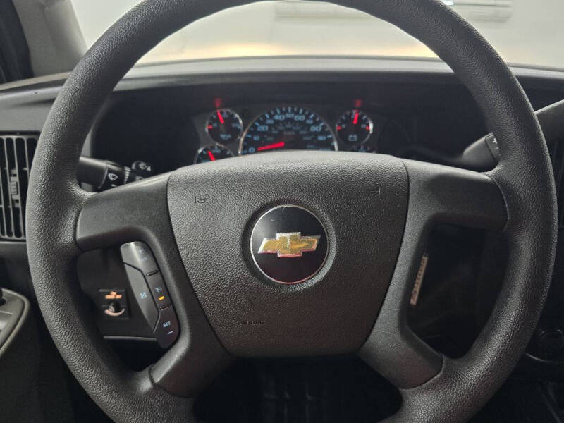 2024 Chevrolet Express 2500