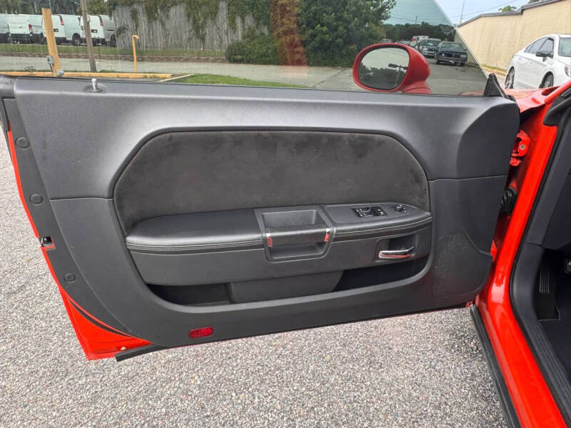 2010 Dodge Challenger SRT8