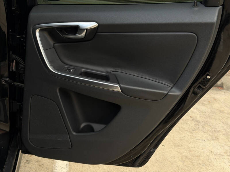 2015 Volvo XC60 T5 Drive-E Premier