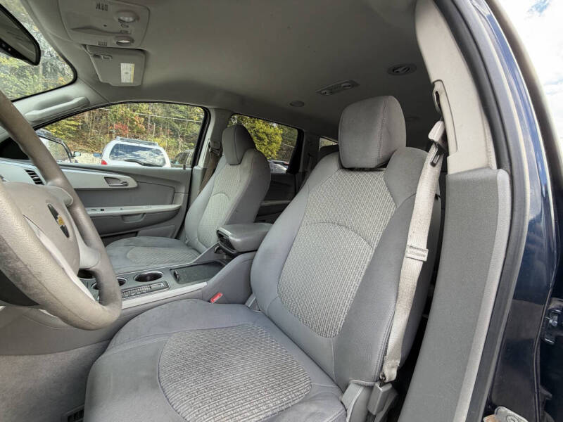 2011 Chevrolet Traverse LS