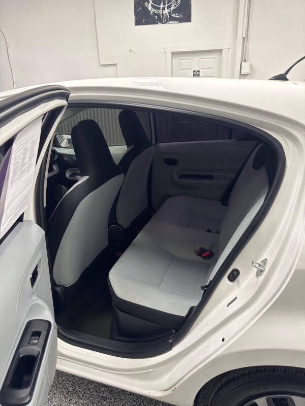 2014 Toyota Prius c One