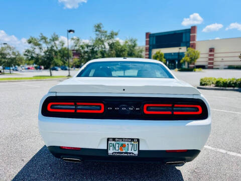 2022 Dodge Challenger SXT