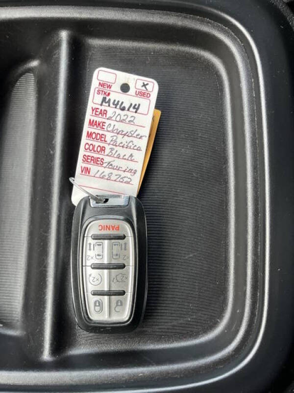 2022 Chrysler Pacifica Touring