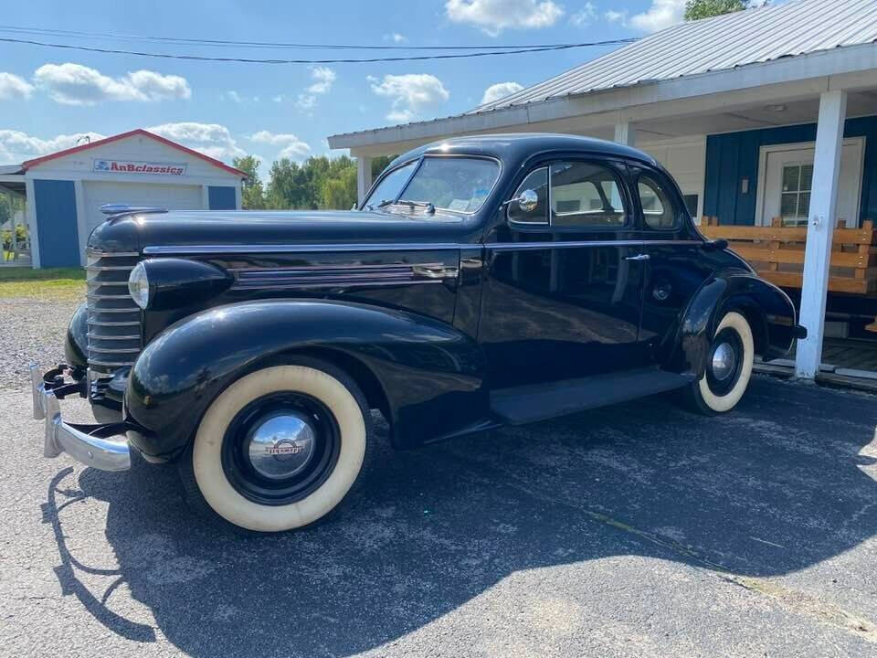 1937 Oldsmobile Cutlass 14