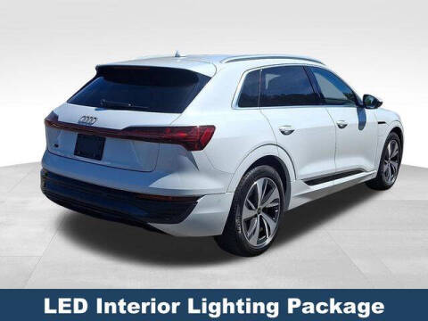 2024 Audi Q8 e-tron quattro Premium Plus
