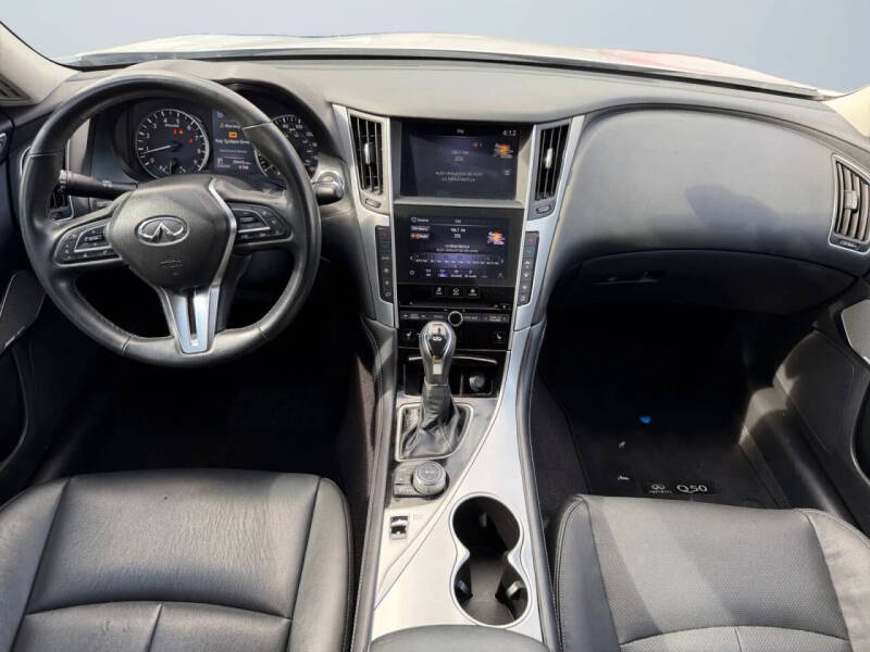 2022 Infiniti Q50 Luxe