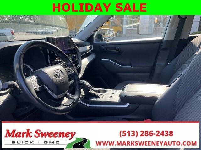 2023 Toyota Highlander LE