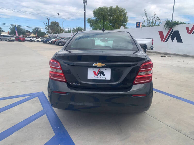 2018 Chevrolet Sonic LS Auto