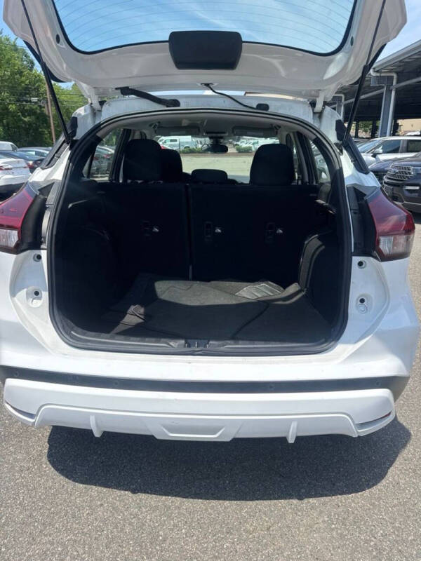 2023 Nissan Kicks S