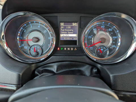 2016 Chrysler Town and Country Touring-L Anniversary Edition