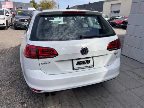 2016 Volkswagen Golf SportWagen