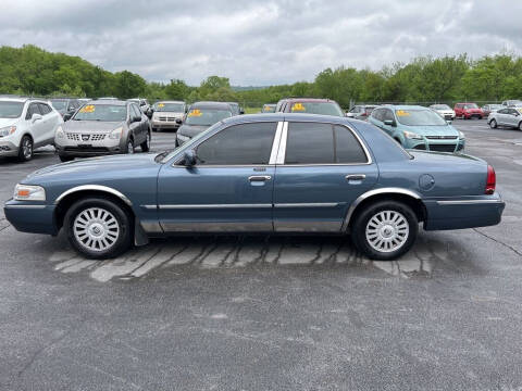 2008 Mercury Grand Marquis for sale at CARS PLUS CREDIT in Independence MO