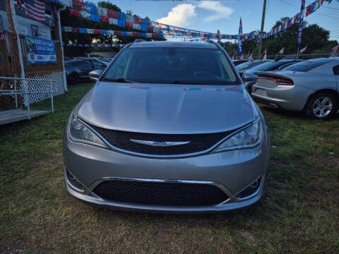 2020 Chrysler Pacifica Touring L