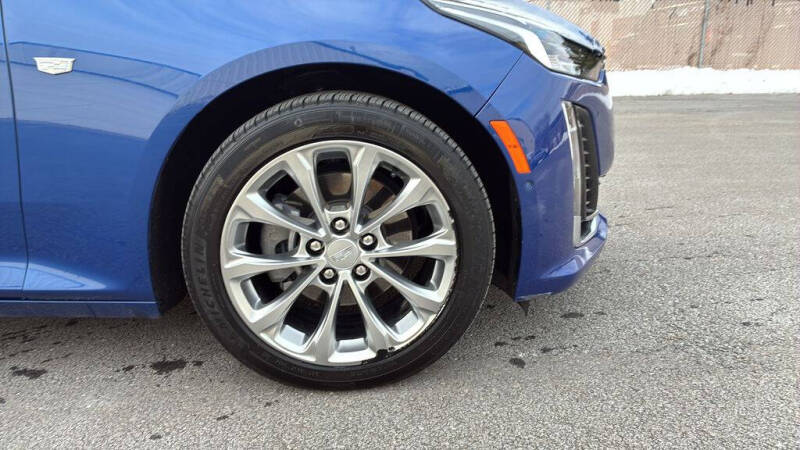 2023 Cadillac CT5 Premium Luxury