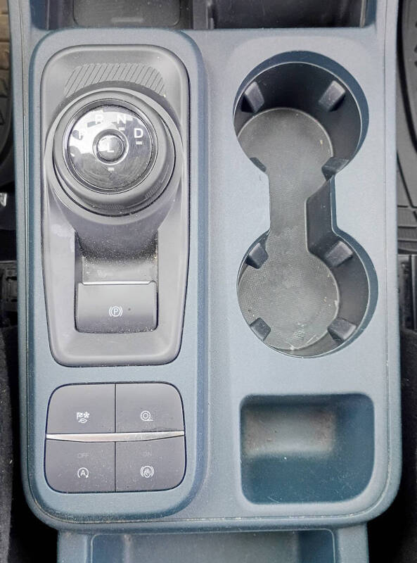 2022 Ford Maverick XL