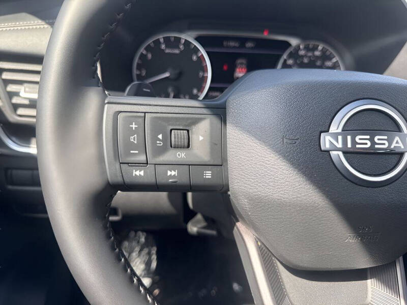 2025 Nissan Rogue SV