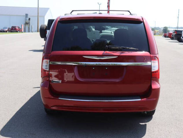 2013 Chrysler Town and Country for sale at Modern Automotive Group LLC in Lafayette, TN