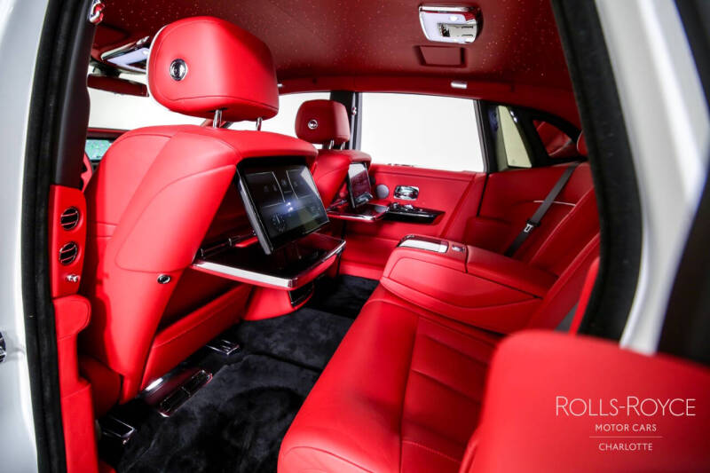 2024 Rolls-Royce Phantom