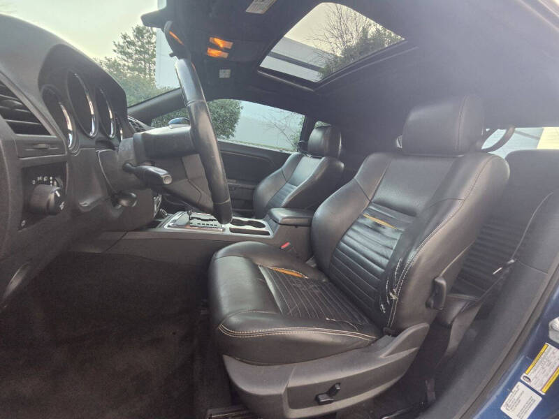 2009 Dodge Challenger SE