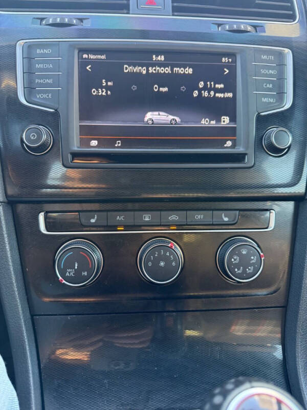 2016 Volkswagen Golf GTI S