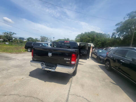 2017 RAM 1500 SLT