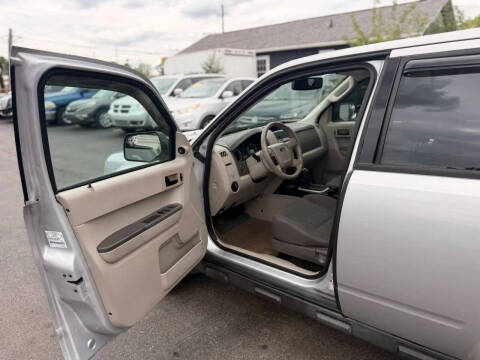2010 Ford Escape XLS