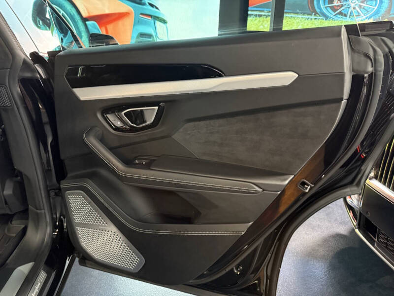 2020 Lamborghini Urus