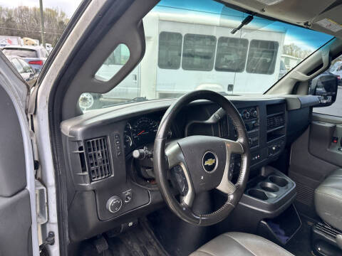 2017 Chevrolet Express 2500