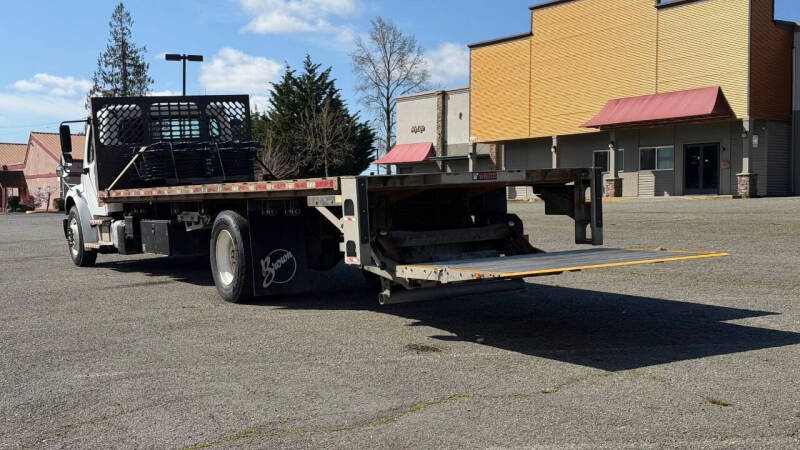 2019 Freightliner M2 106