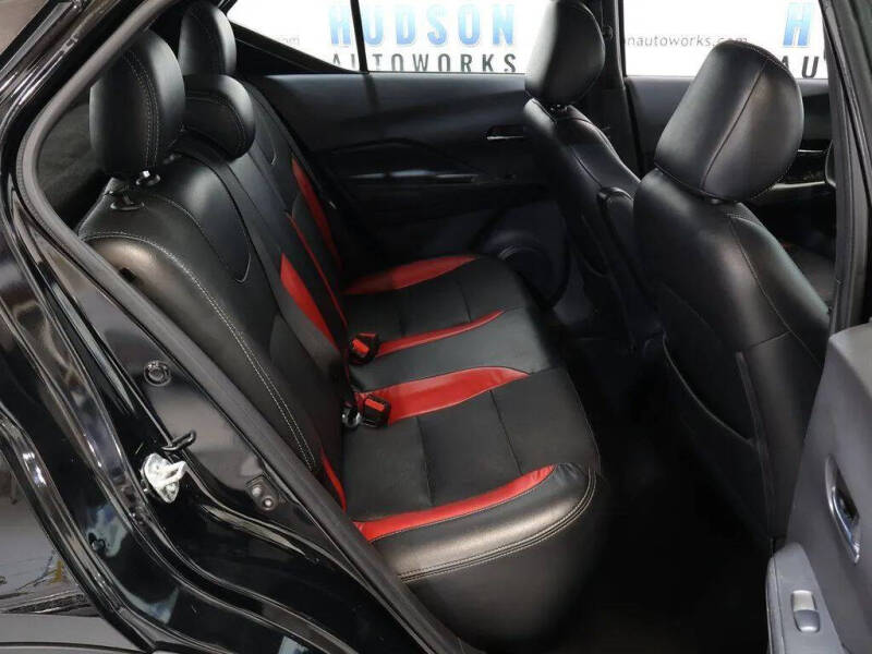 2019 Nissan Kicks SR