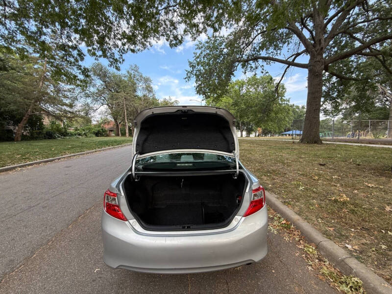 2012 Toyota Camry Hybrid LE
