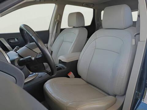 2013 Nissan Rogue SV w/SL Package