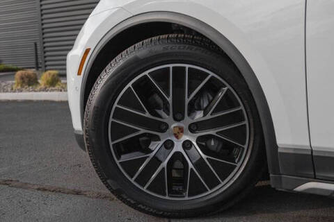 2025 Porsche Macan 4 Electric