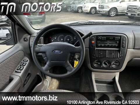 2004 Ford Explorer XLS