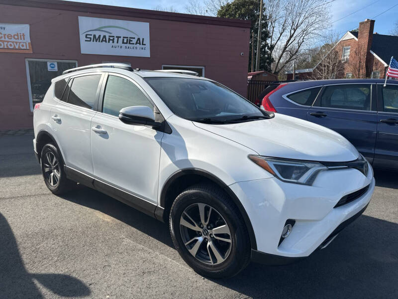 2018 Toyota RAV4 XLE's photo