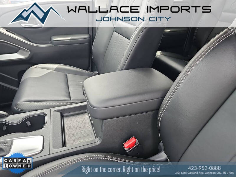 2024 Nissan Frontier SL