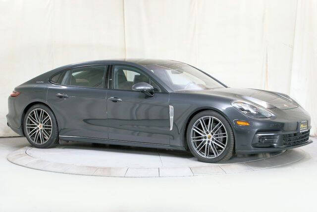 2018 Porsche Panamera 4 Executive
