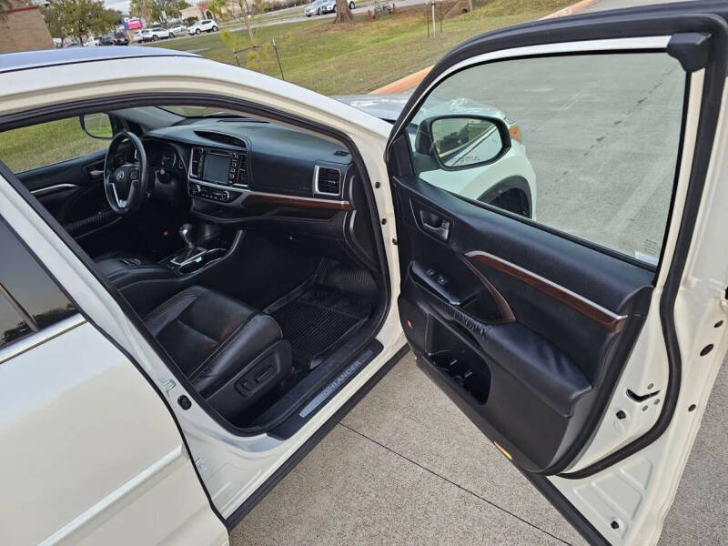 2016 Toyota Highlander