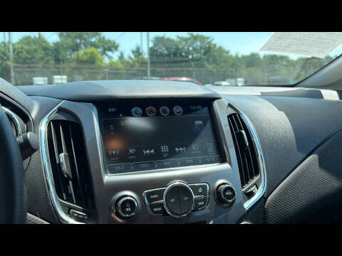 2017 Chevrolet Cruze LT Auto