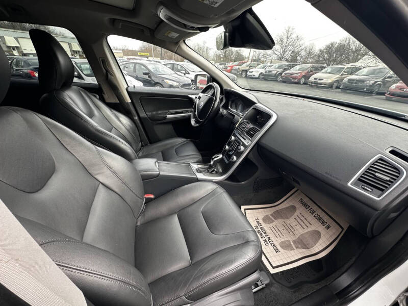 2016 Volvo XC60 T5 Premier