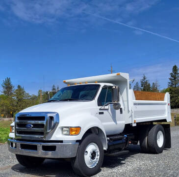 2011 Ford F750 NON CDL Dump Truck for sale at CPMTRUCKSALES.COM in Central Point OR