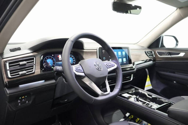 2026 Volkswagen Atlas SEL Premium R-Line 4Motion