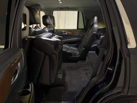 2019 Cadillac Escalade Standard