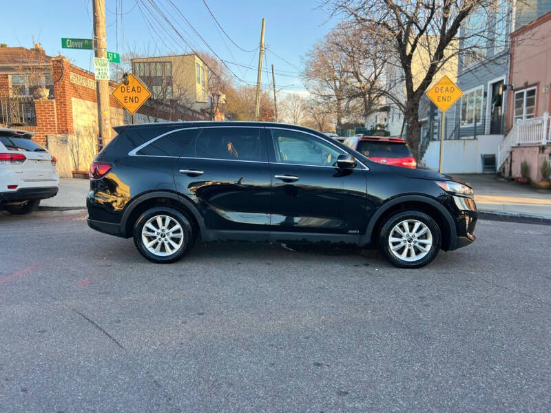 2019 Kia Sorento LX photo 8