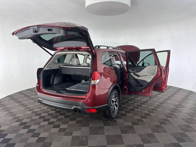 2022 Subaru Forester Premium