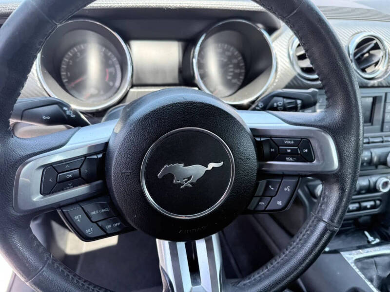 2016 Ford Mustang V6