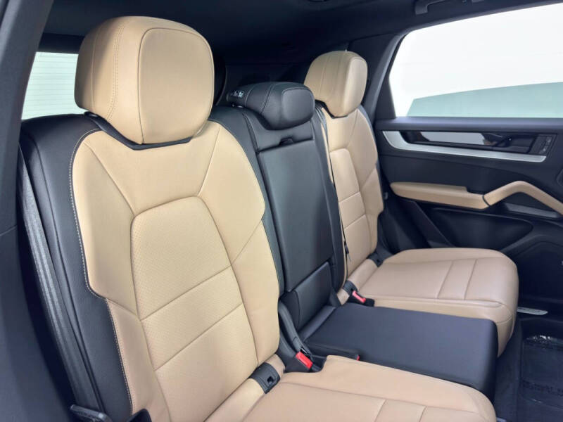 2025 Porsche Cayenne S